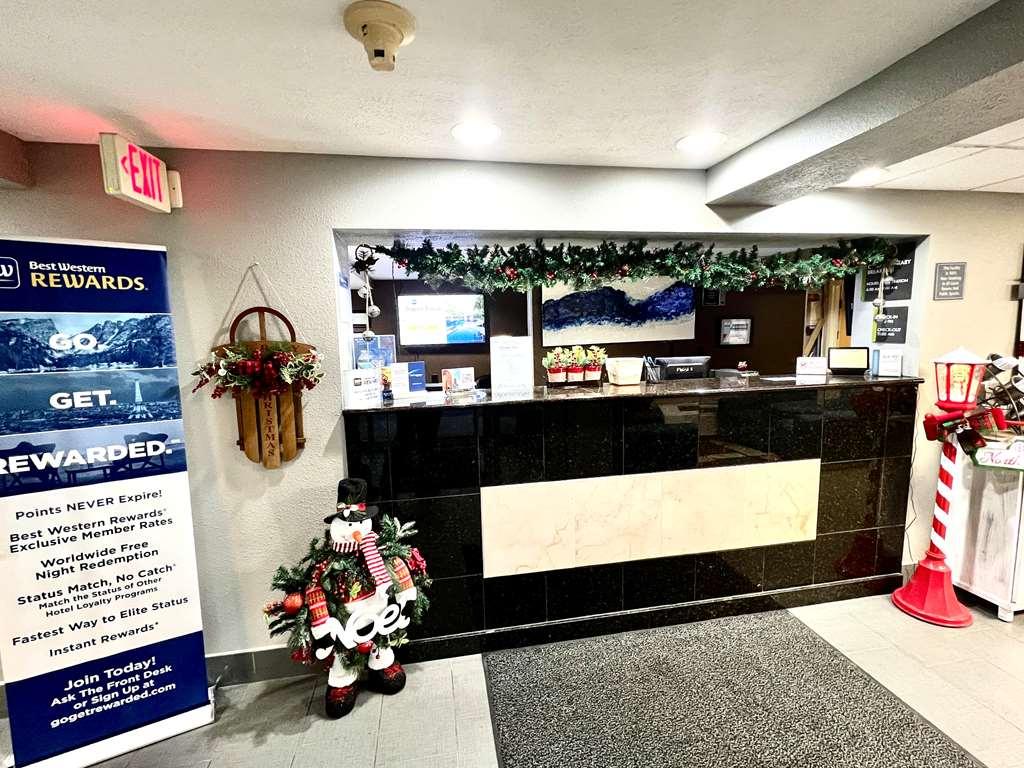 Best Western Adena Inn Чиликоти Интериор снимка