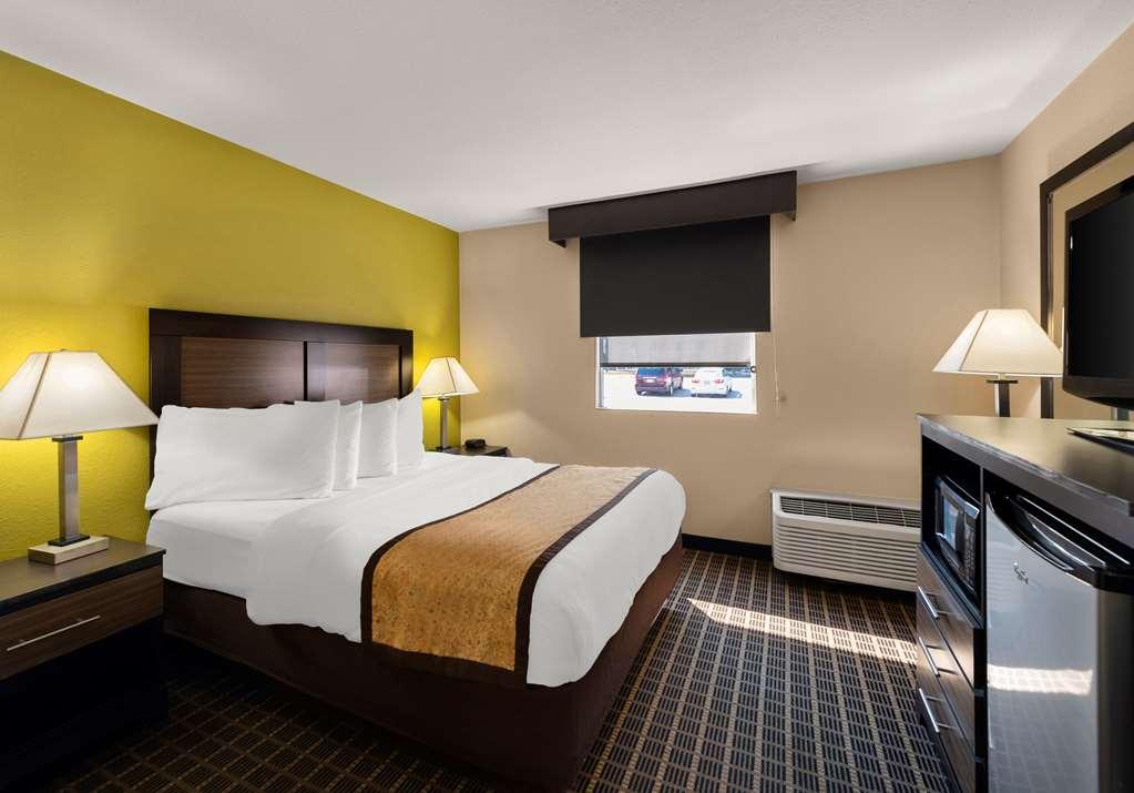 Best Western Adena Inn Чиликоти Стая снимка