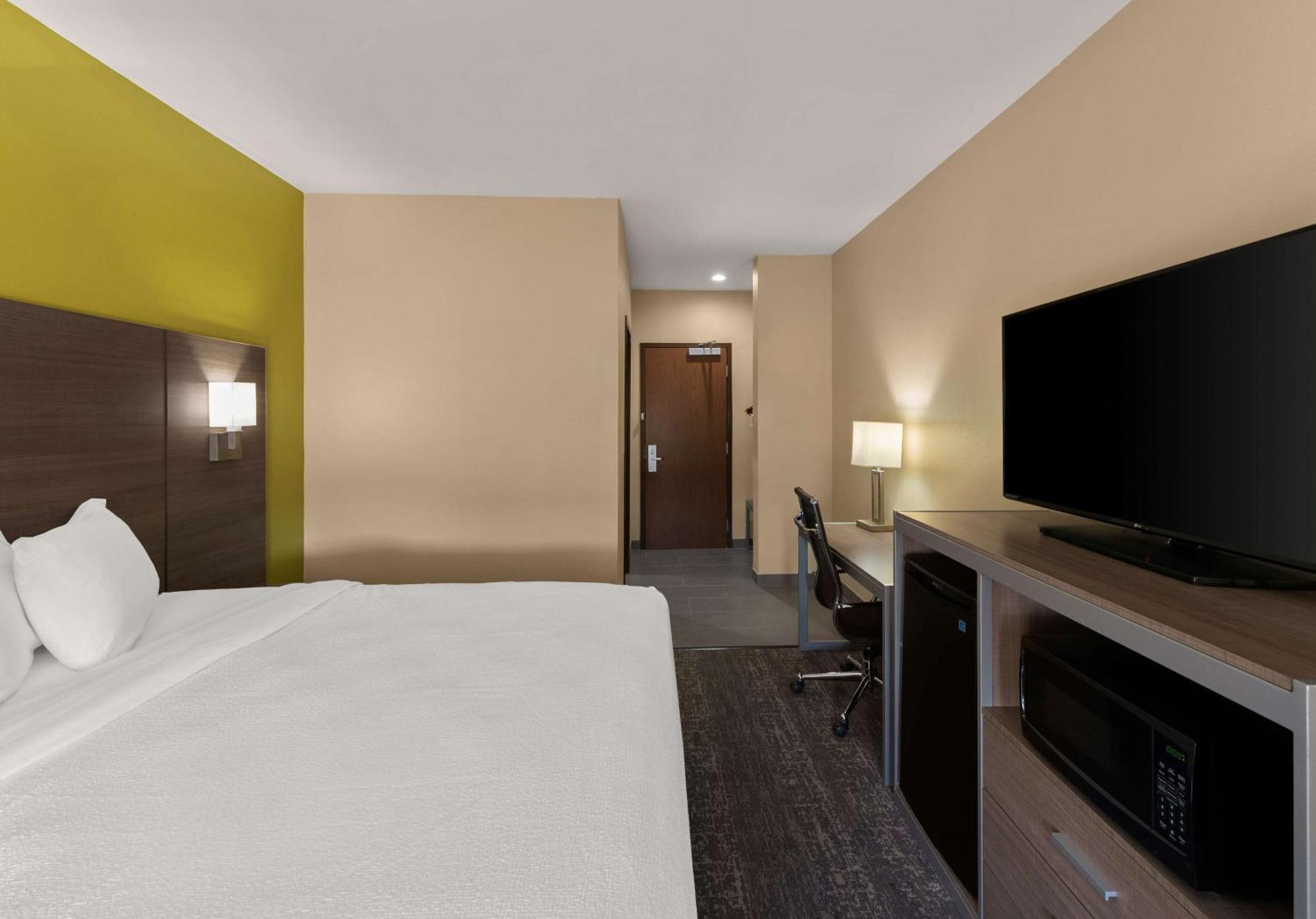 Best Western Adena Inn Чиликоти Екстериор снимка