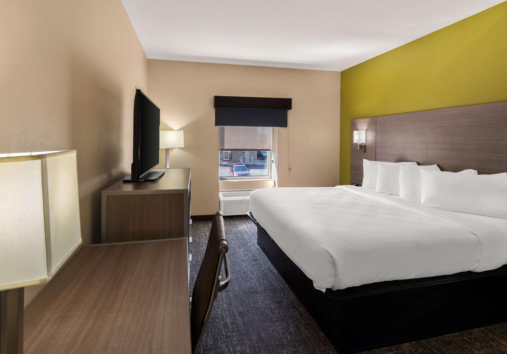 Best Western Adena Inn Чиликоти Екстериор снимка