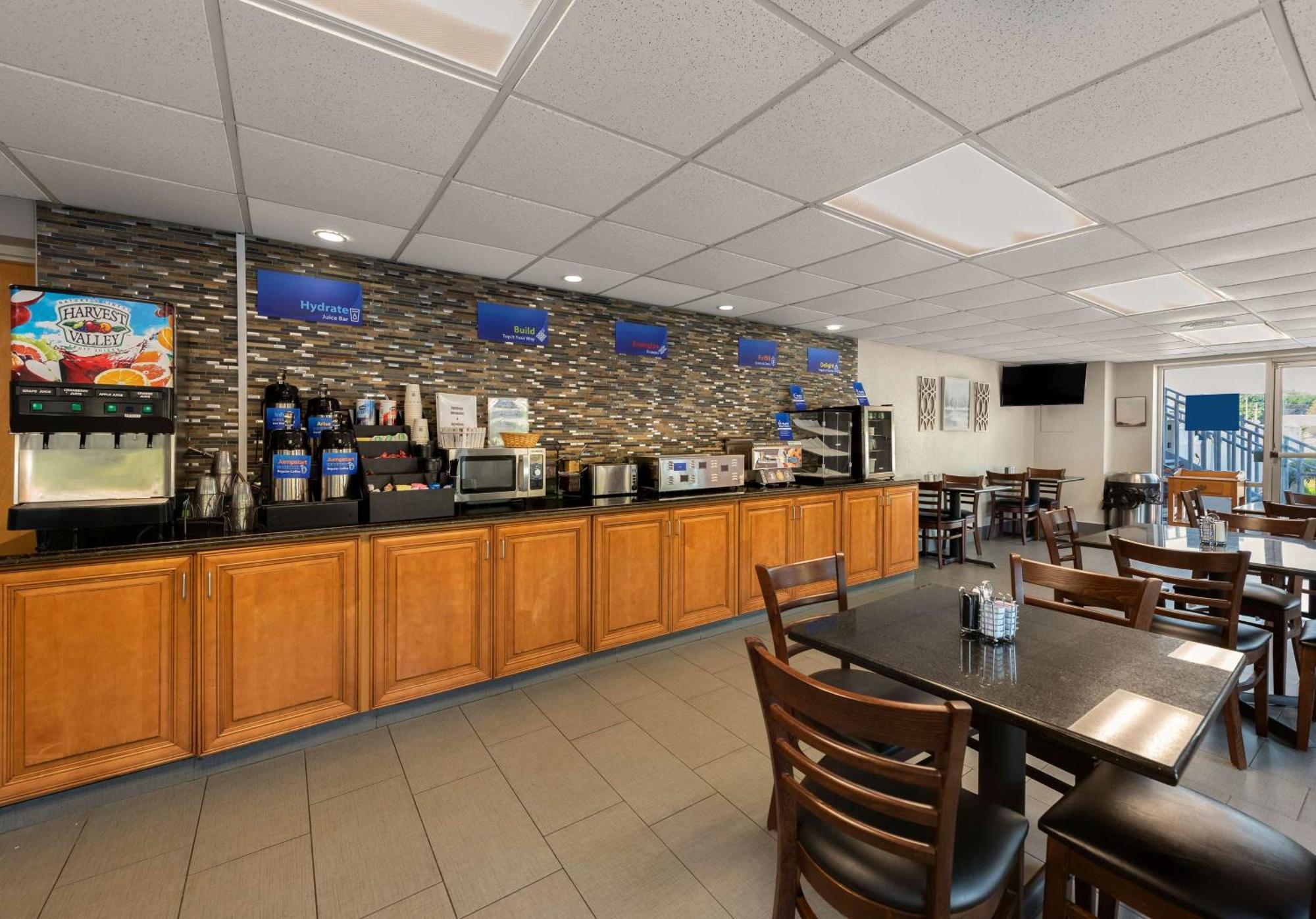 Best Western Adena Inn Чиликоти Екстериор снимка