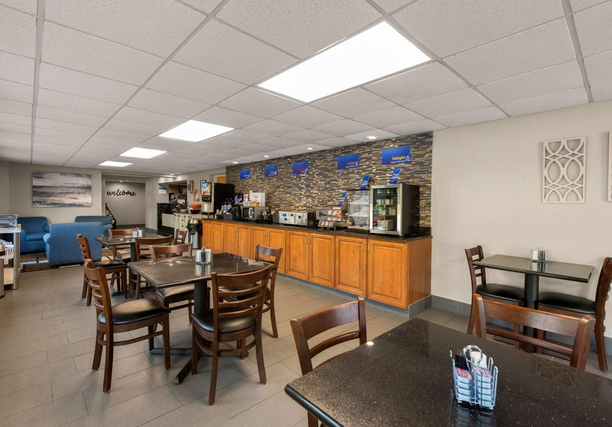 Best Western Adena Inn Чиликоти Екстериор снимка