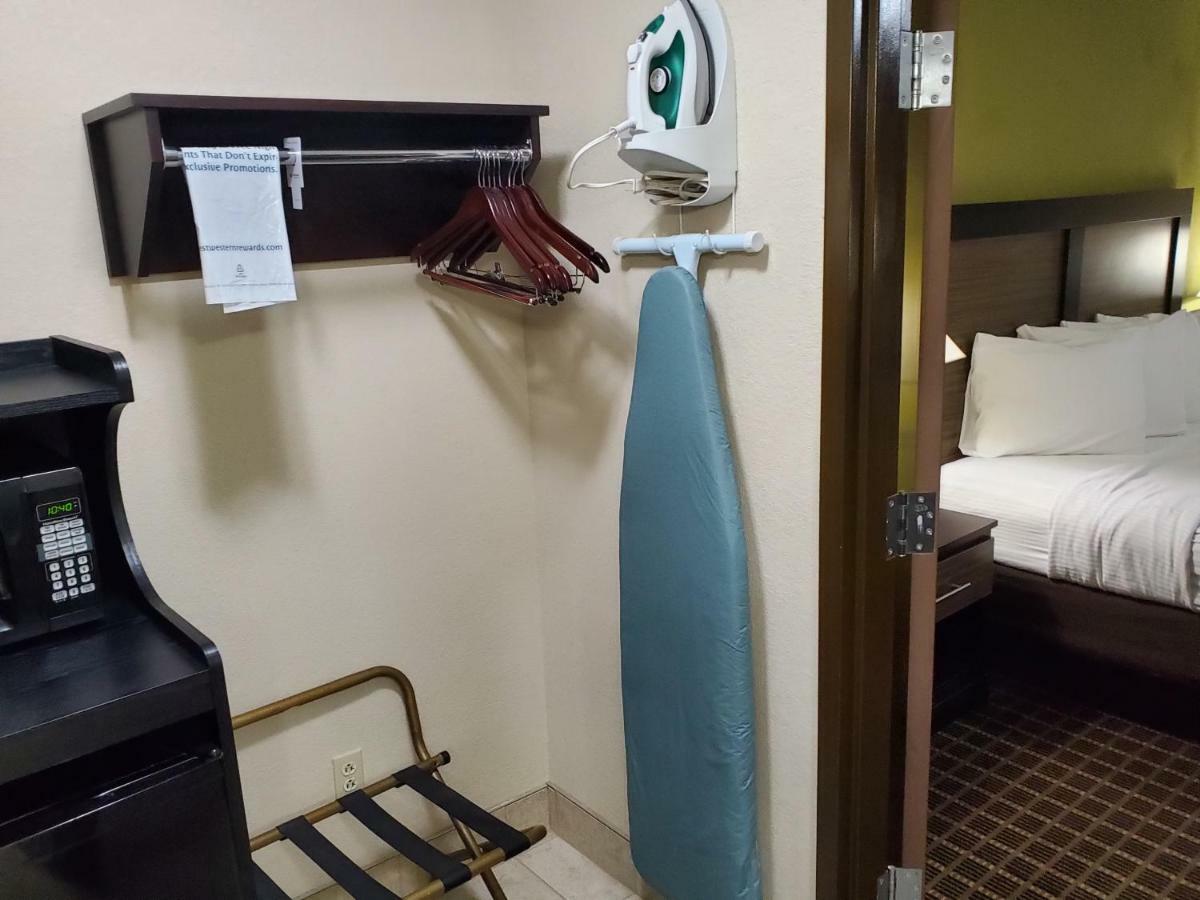 Best Western Adena Inn Чиликоти Екстериор снимка